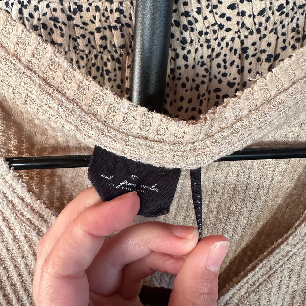 Beige Ribbed Button-Front Knit Top - Picture 3 of 4